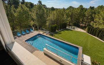 Property slide 10