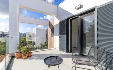 Property slide 14