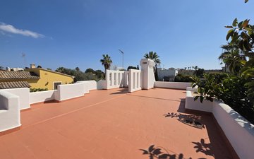 Property slide 32