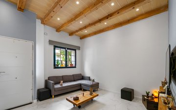 Property slide 4