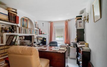 Property slide 18
