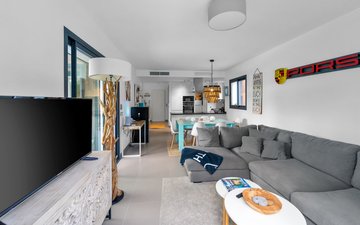 Property slide 28