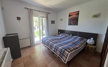 Property slide 19