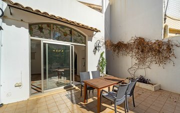 Property slide 40