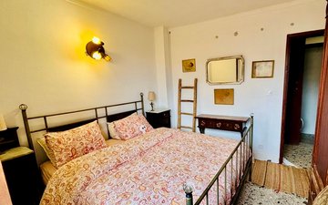 Property slide 16