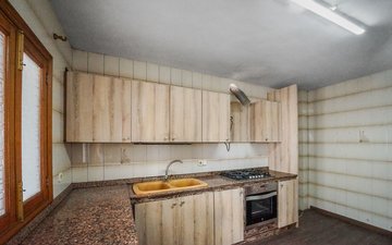 Property slide 10