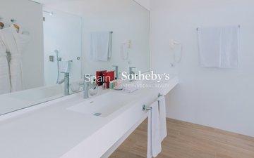 Property slide 16