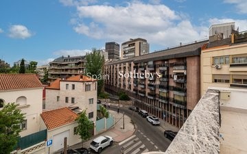 Property slide 32