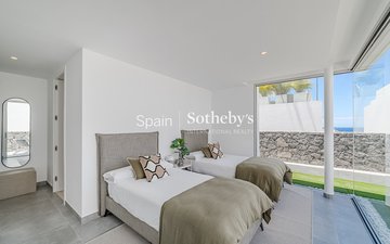 Property slide 25