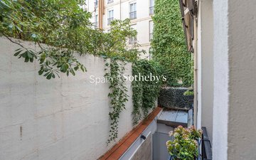 Property slide 48