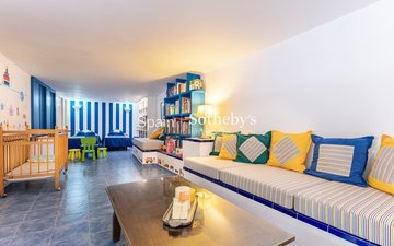 Property slide 18