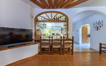 Property slide 35