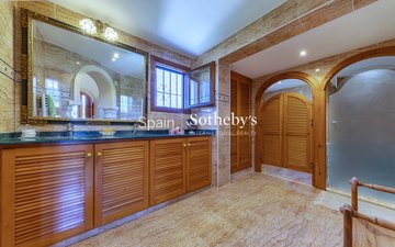 Property slide 14