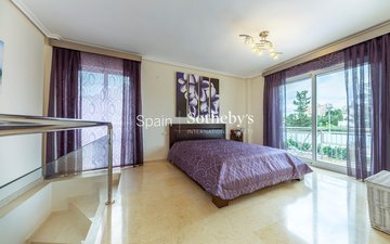 Property slide 32