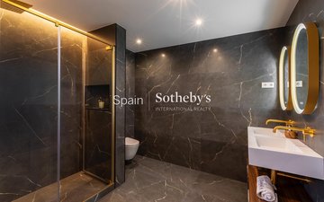 Property slide 16
