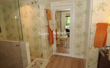 Property slide 20