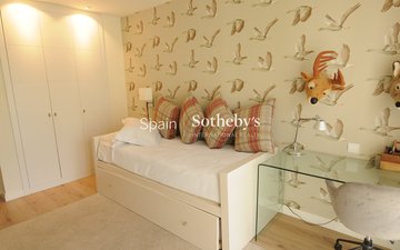Property slide 31
