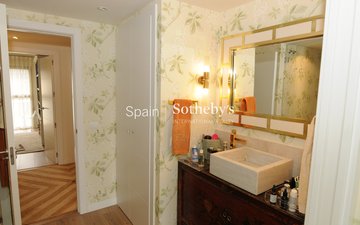 Property slide 10