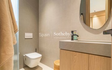 Property slide 21
