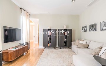 Property slide 32