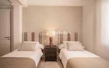 Property slide 32