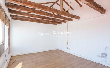 Property slide 35