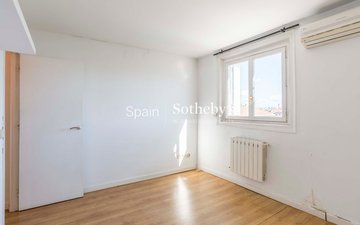 Property slide 32