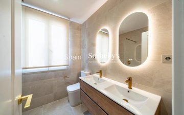 Property slide 20