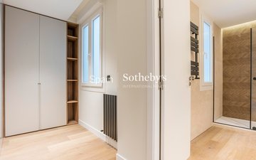 Property slide 32