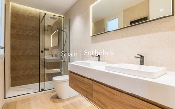 Property slide 21