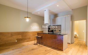 Property slide 32