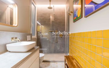 Property slide 16