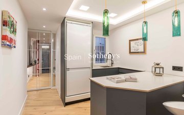 Property slide 32