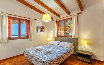Property slide 17