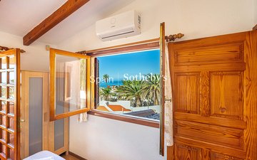 Property slide 18