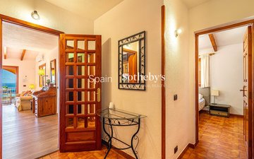 Property slide 21