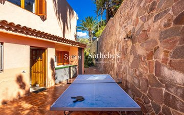 Property slide 51