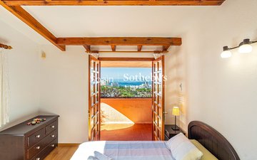 Property slide 19