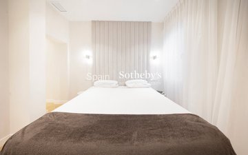 Property slide 32