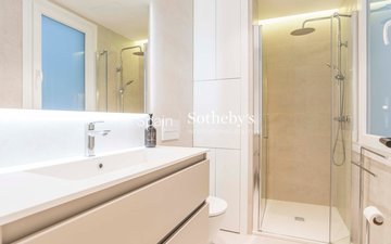 Property slide 40