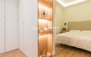 Property slide 32