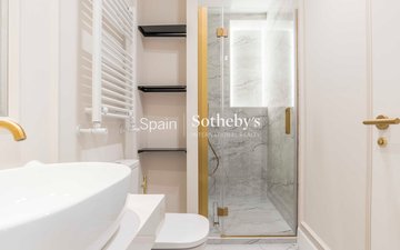Property slide 32