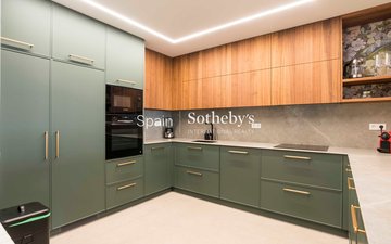 Property slide 14