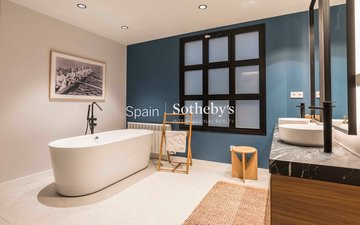 Property slide 24