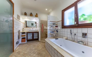 Property slide 31