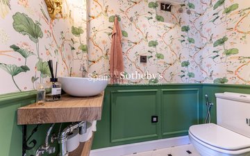 Property slide 18