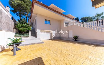 Property slide 30