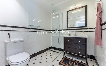 Property slide 33