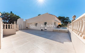 Property slide 32