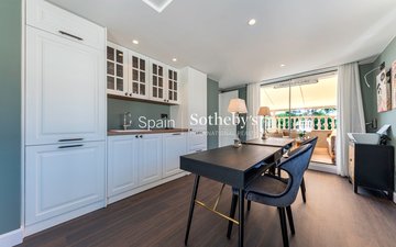 Property slide 25
